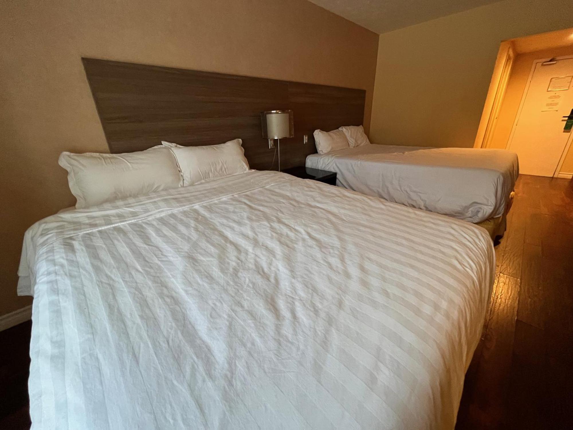Inn Hotel Cowansville 3*